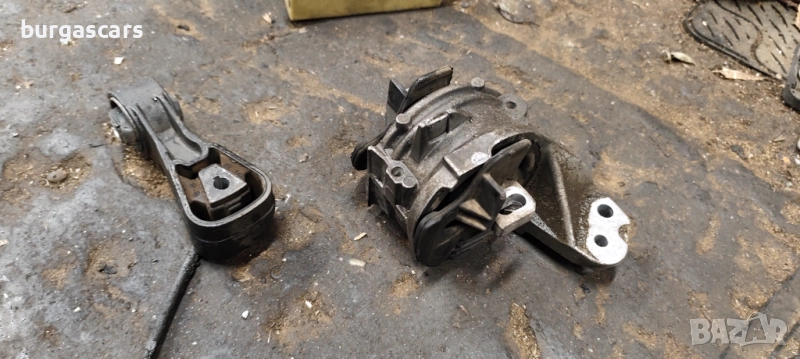 Тампон двигател скоростна кутия Peugeot 407 2.0 HDI - 40лв, снимка 1