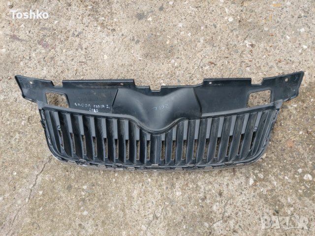 предна решетка Шкода Фабия 2 Skoda Fabia II, снимка 2 - Части - 40762210