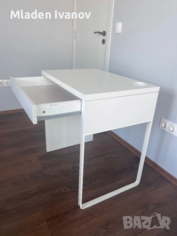 Бюро IKEA Micke 50x73см бяло, снимка 2 - Бюра - 53399774