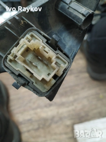 Дясна дръжка ,Бутон, копче стъкла за VW Golf MK3 , 1H4867197A, снимка 6 - Части - 53174085