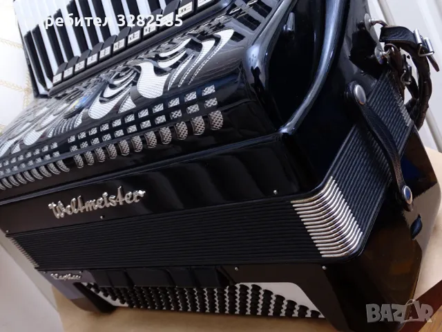 Акордеон Велтмайстер Каприче 120 баса, снимка 6 - Акордеони - 47508621