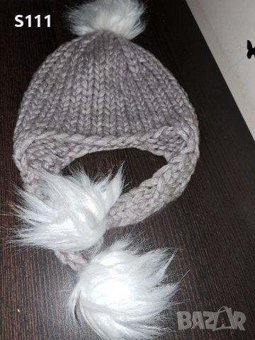 Разкошна дамска ръчно плетена зимна шапка с помпони, снимка 5 - Шапки - 43991337