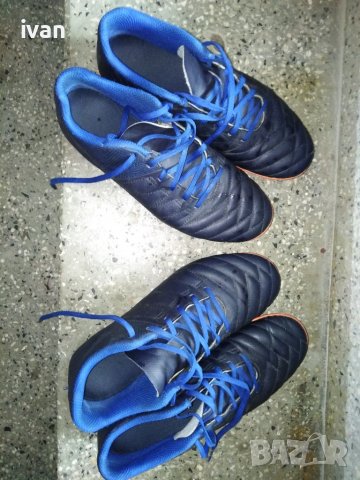 Футболни обувки, снимка 4 - Стоки за близнаци - 37039955
