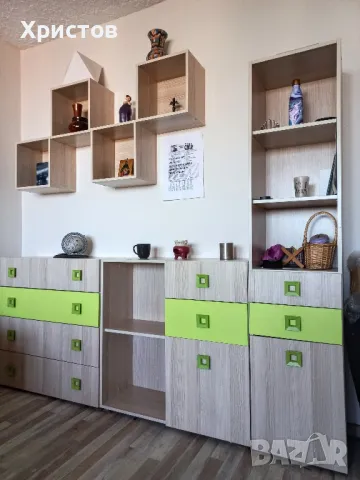 Секция, модулна и гардероб за детска стая 