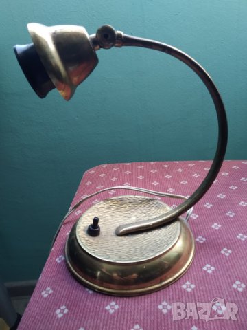 стара настолна лампа, снимка 3 - Настолни лампи - 38252360