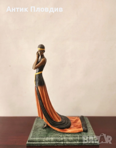 Статуетка „Дама в дълга рокля“ – G. S. Cassel, France, снимка 12 - Статуетки - 51655845