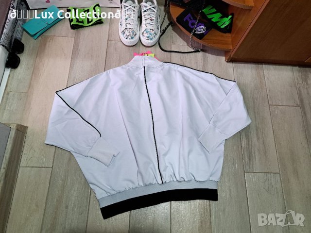 Атрактивна бяла блуза, снимка 2 - Блузи с дълъг ръкав и пуловери - 40377567