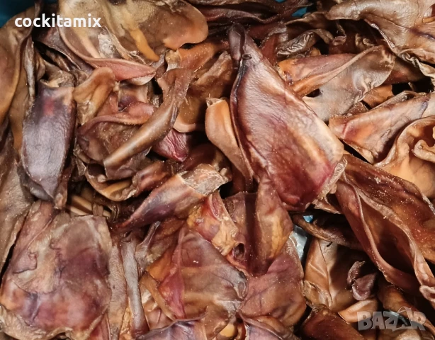 Лакомство натурални свински уши за дъвчене за всички породи кучета - 1бр