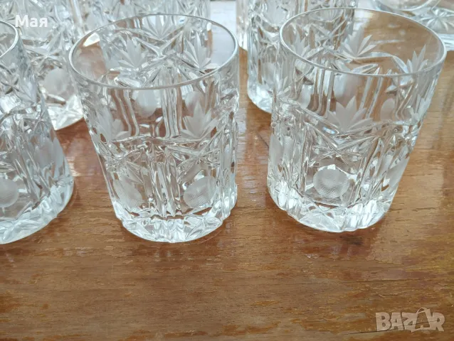 Елегантни кристални чаши за уиски