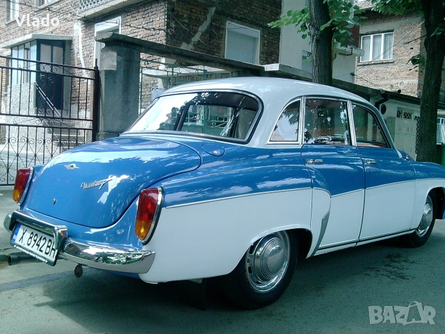 Автомобил под наем със шофьор  за Вашето тържество 