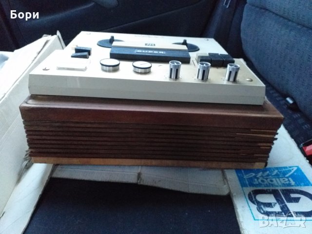 Tesla 444 LUX SUPER Магнетофон, снимка 2 - Декове - 27461381