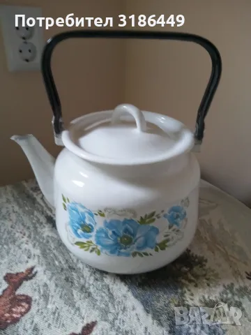 Руски емайлиран чайник нов