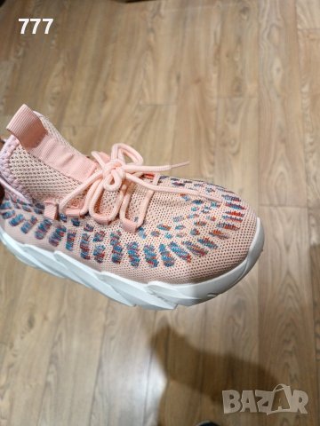 обувки , снимка 2 - Дамски ежедневни обувки - 43586432