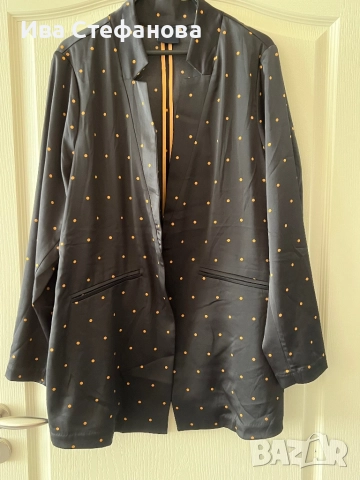 Ново без закопчаване разкошно кукленско  дамско елегантно сатен сатенено сако на точки 