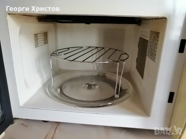 микровълнова печка MIDEA с грил, снимка 2 - Микровълнови - 53219052
