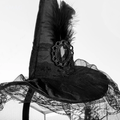 Диадема Halloween с шапка на вещица, тюл и паяци_1256083, снимка 2 - Шапки - 52131815