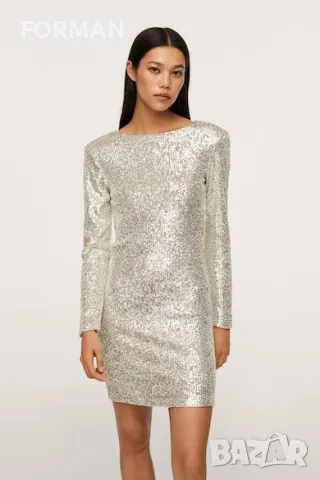 Рокля с леко отворен гръб, цялата в пайети в цвят шампанско