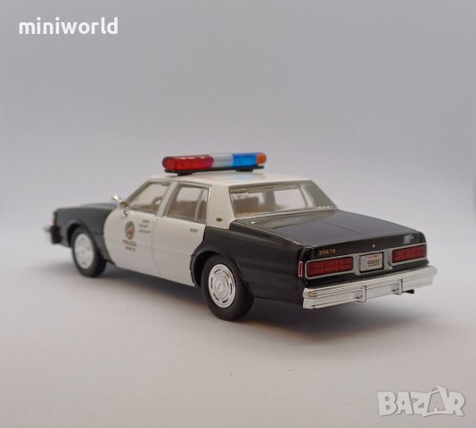 Chevrolet Caprice Metropoliten Police 1987 от филма Терминатор-2 - мащаб 1:43 Greenlight нов в кутия, снимка 4 - Колекции - 44065425