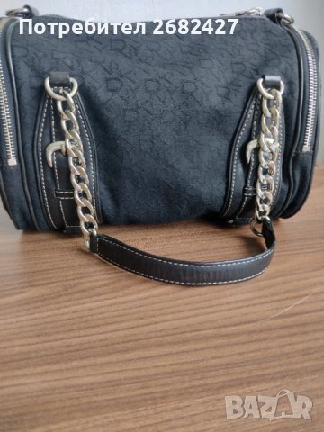Дамска чанта DKNY, снимка 1 - Чанти - 36693348