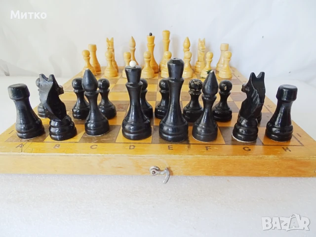 Стар дървен шах в пълен коплект, снимка 11 - Шах и табла - 51294246