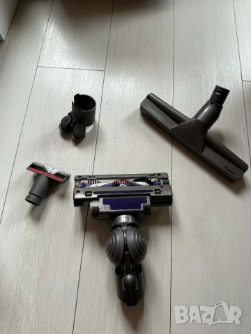 Dyson -приставки и батерия, снимка 2 - Прахосмукачки - 52896350