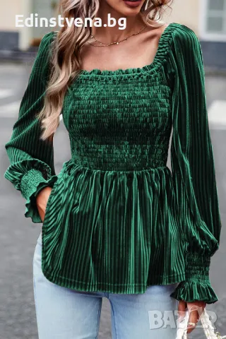 Дамска блуза кадифе в тъмнозелен цвят, с дълъг ръкав и набрано деколте, снимка 1