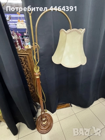 Ретро стояща лампа 