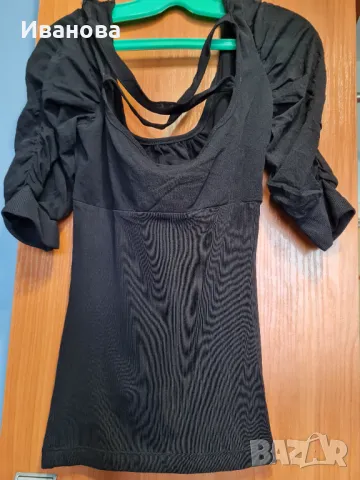 Интересна блузка в черно