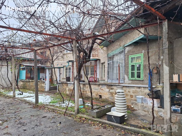 Двуетажна къща с двор, с. Присово, обл. Велико Търново, снимка 2 - Къщи - 43415302