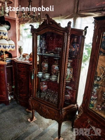 Антикварна дървена витрина , снимка 6 - Секции и витрини - 52359869