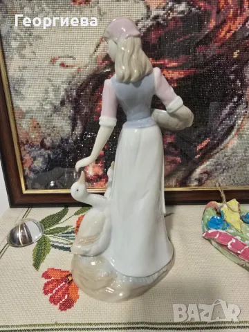 Красива порцеланова фигура, снимка 3 - Декорация за дома - 50201292