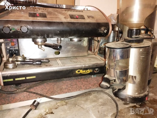 професионална кафе машина и кафемелачка, и омекотител