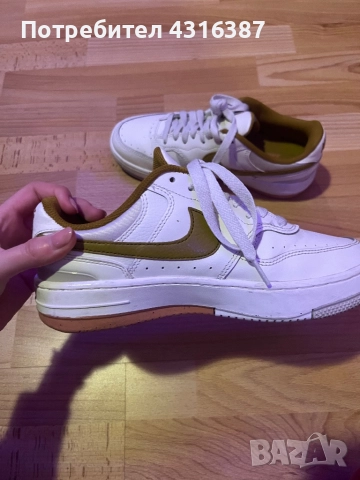 Дамски маратонки на Найк 