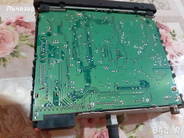 касетофон за кола, снимка 5 - Радиокасетофони, транзистори - 43172251