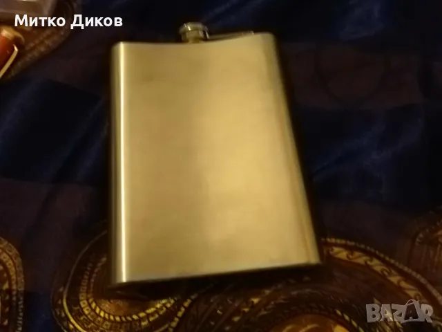 Павур флашка метална 8 юза маркова на Jonnhie Walker отлично, снимка 3 - Екипировка - 49797466