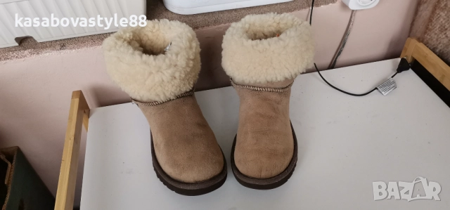 Апрески Ugg Оригинални!! , снимка 10 - Дамски апрески - 52876437