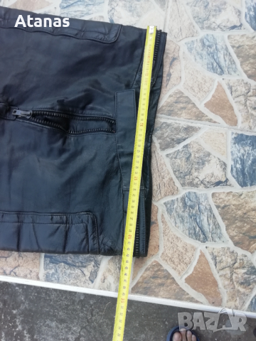 продавам 3 броя моторджийски кожени панталона