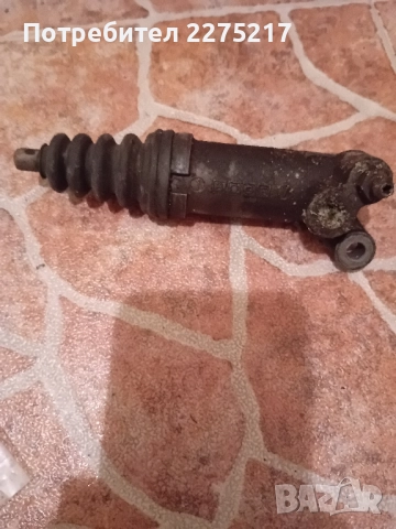 Продавам помпа за съединител