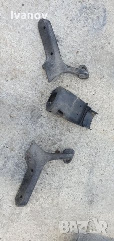 Вътрешни дръжки за бмв е30 купе  и пластмаса около волана контактен ключ , снимка 2 - Части - 38461079