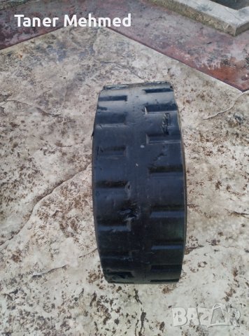 ГУМА - БАНДАЖНА (ПЛЪТНА) С ДЖАНТА ЗА МОТОКАР, снимка 8 - Гуми и джанти - 43575184