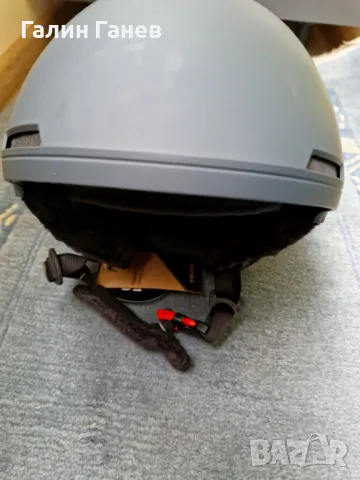 Чисто нова каска head