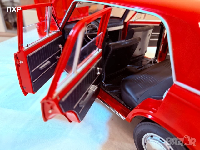 Макет ”Жигули - ВАЗ 2101 - 1:8” от Списания сглоби Жигули, снимка 10 - Списания и комикси - 52654800