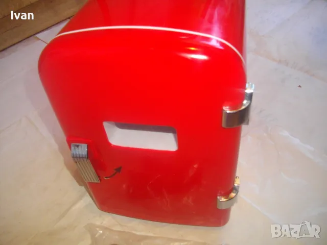 Нов Немски 220V 12V МИНИ ХЛАДИЛНИК 2 ФУНКЦИИ ИЗСТУДЯВАНЕ ЗАТОПЛЯНЕ Elektrischer Mini - Kuhischrank, снимка 4 - Хладилници - 47691274