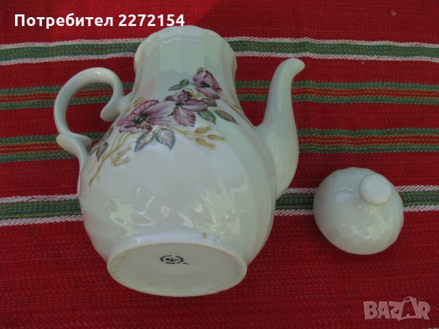 Порцеланов чайник, снимка 3 - Антикварни и старинни предмети - 34838918