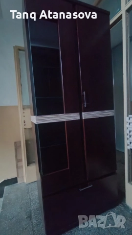 Шкаф с витрина - 2 броя, снимка 2 - Секции и витрини - 52595723