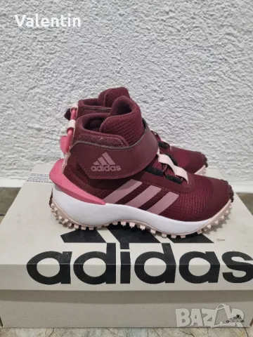 детски боти Adidas, снимка 3 - Детски боти и ботуши - 48236834