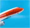 Бойнг 747 самолет модел макет Avianca метален черна кутия пътници на борда, снимка 4