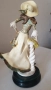 Прекрасна порцеланова статуетка. , снимка 2