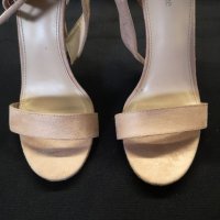 Дамски обувки с ток, снимка 4 - Дамски елегантни обувки - 40800900