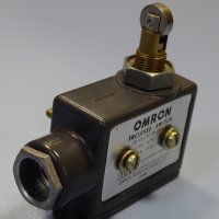 изключвател Omron ZE-Q21-G Enclosed Switch Roller Plunger 15A, снимка 5 - Резервни части за машини - 43861814
